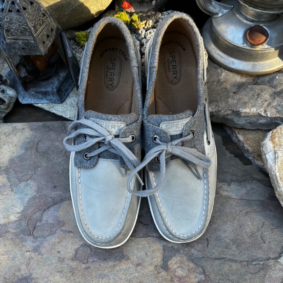 Sperry Women’s Angelfish Varsity Boat Shoe. - Picture 4 of 7